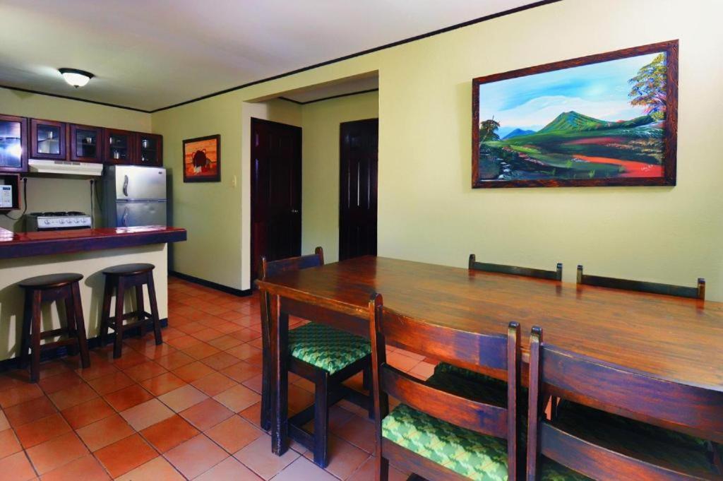 Mangaby Playa Hermosa Плайя-Эрмоса Экстерьер фото